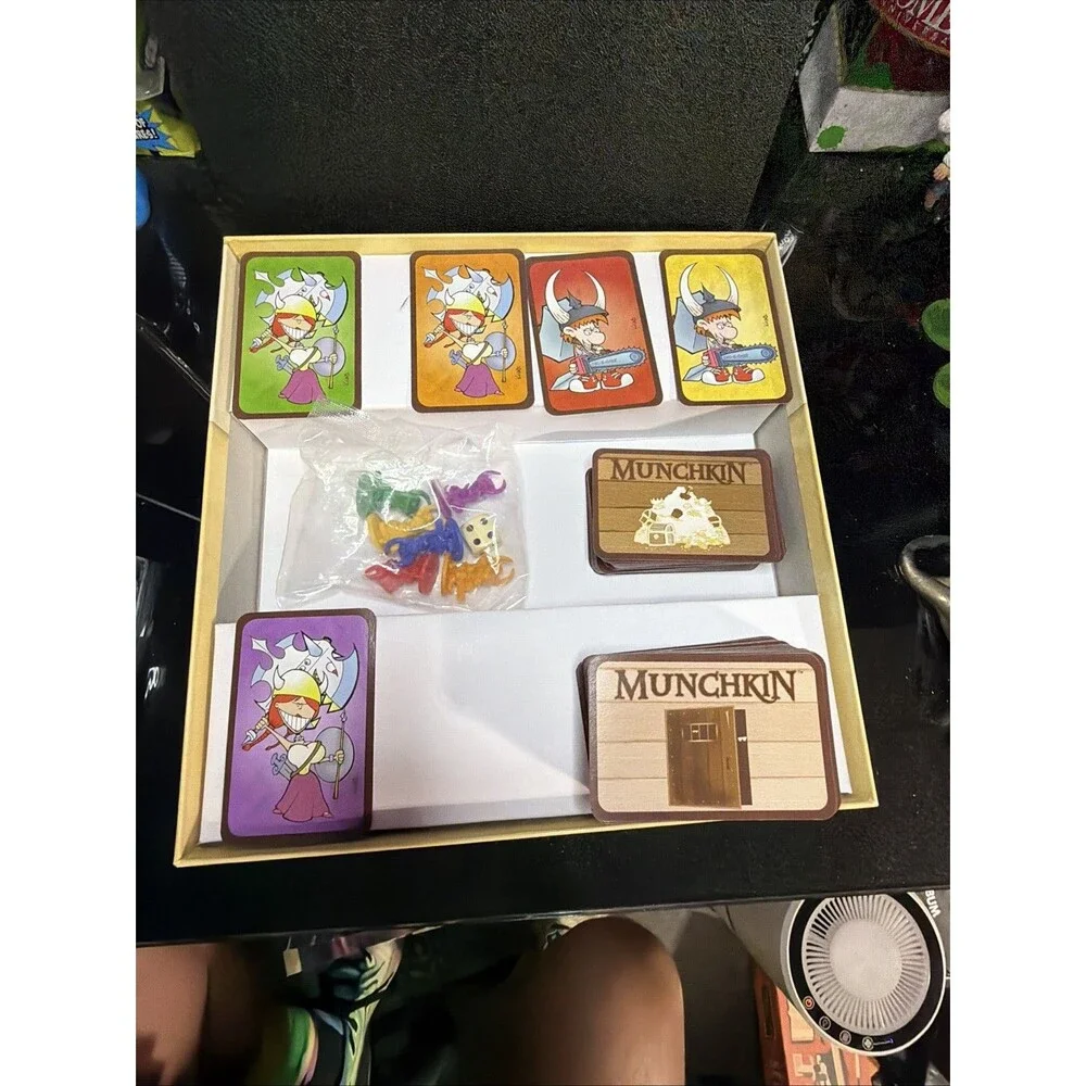 Steve Jackson Games munchkin deluxe